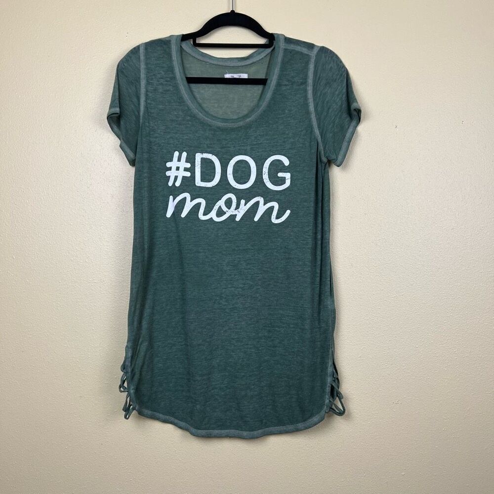 Dog T-Shirt Maurices # Dog Mom Green White Size M